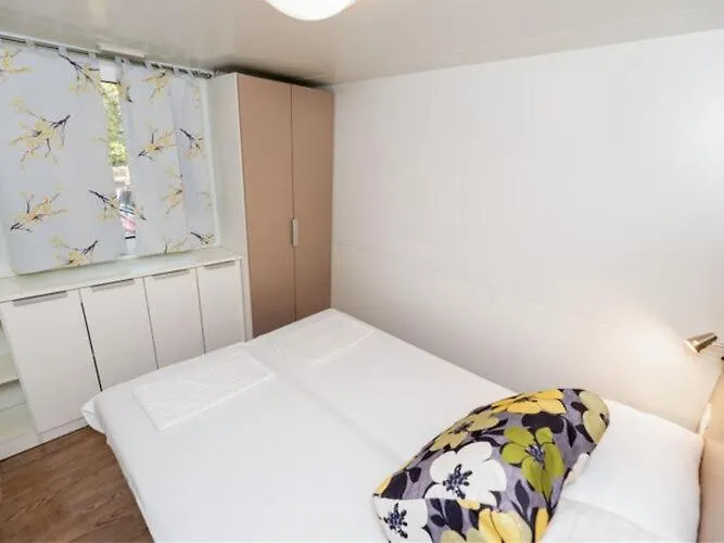 Mobile Homes Camping Kozarica In 別荘 Pakoštane
